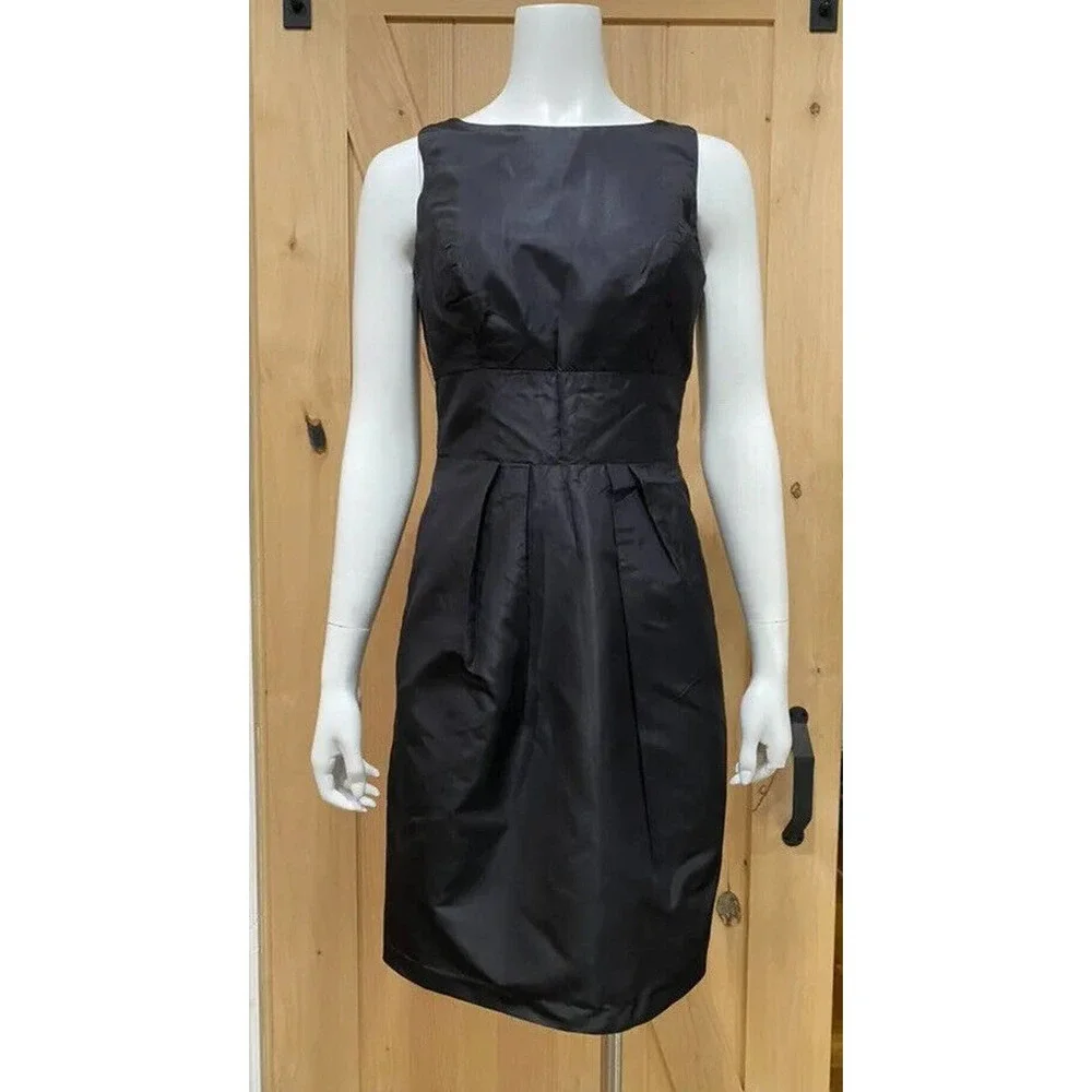 SILK Cocktail Dress in Black size 6 Expose Back